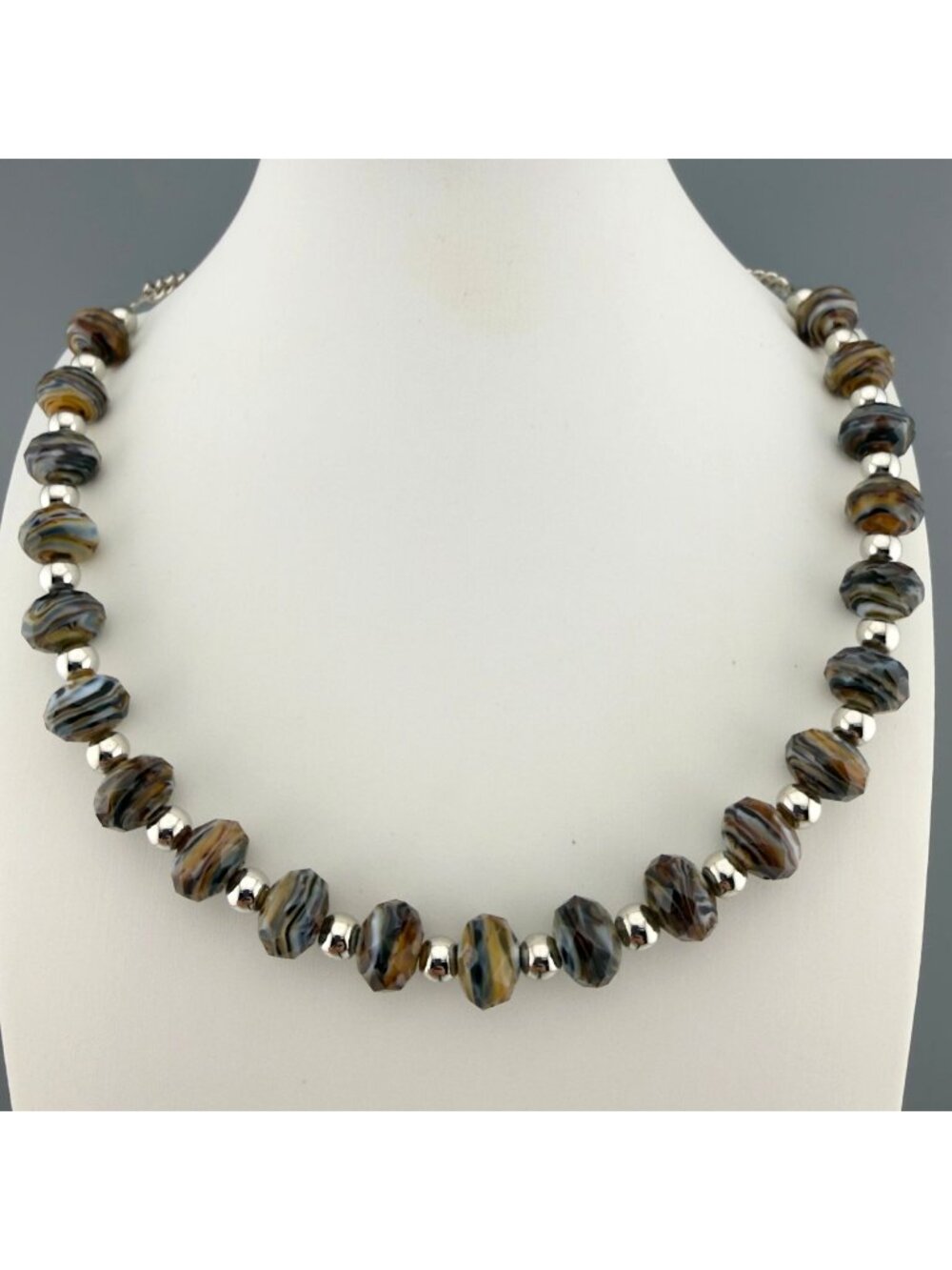 Faceted Glass Beaded Necklace Brown Swirls Silver Tone 20" Adjustable